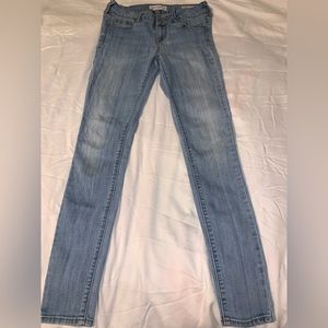 Low rise skinny jeans (size 2)